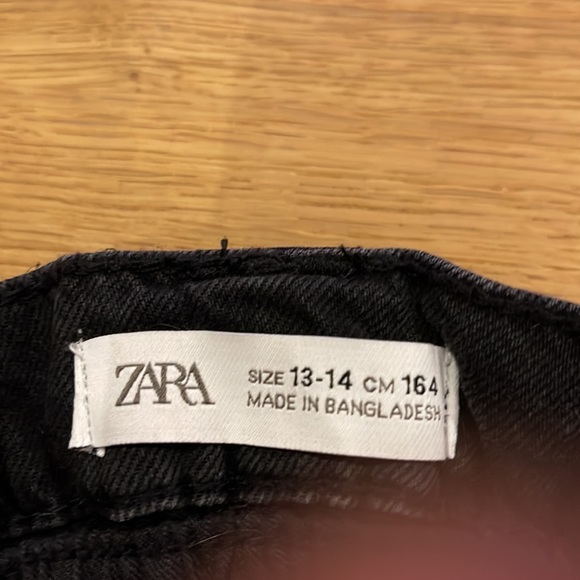 Zara Girls Black Denim Paperbag Waist Shorts 13-14 164cm - Picture 5 of 6